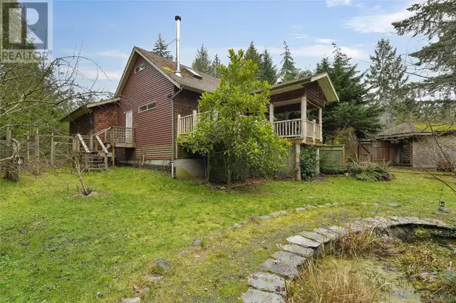 300 Bonsai Pl Qualicum Beach, British Columbia in Houses for Sale in Parksville / Qualicum Beach - Image 31