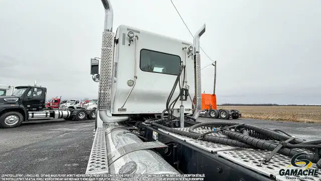 2017 KENWORTH T800 DAY CAB in Heavy Trucks in Chilliwack - Image 13