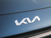 AMVIC Licensed Dealer. Price Expiry January 16, 2025 Engine: 4 Cylinder Engine 1.6L L/100Km City: 4.... (image 8)