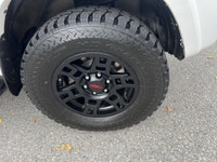 Welcome to Murray Buick GMC - Penticton Add driving pleasure to your day with our great looking 2019... (image 8)