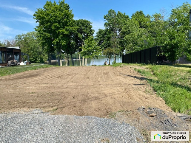 $425,000 - Residential Lot for sale in Clarenceville — photo 1