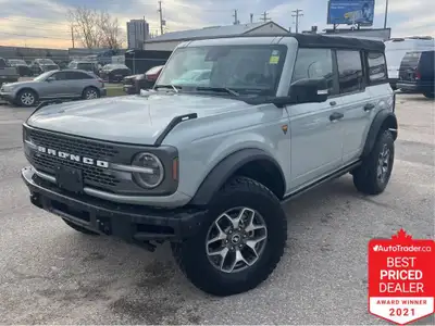 Only 62,000 Km, Leather, Heated Seats, Navigation, Factory Remote Start, Rear Camera, Bluetooth, A/C...