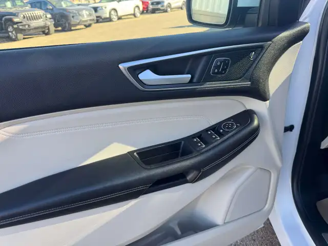 2024 Ford Edge Titanium582383873735403528