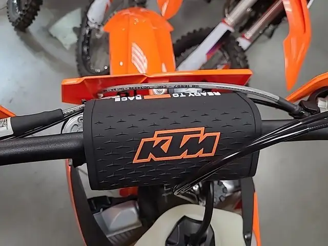 2025 KTM XC 250 in Dirt Bikes & Motocross in Calgary - Image 15