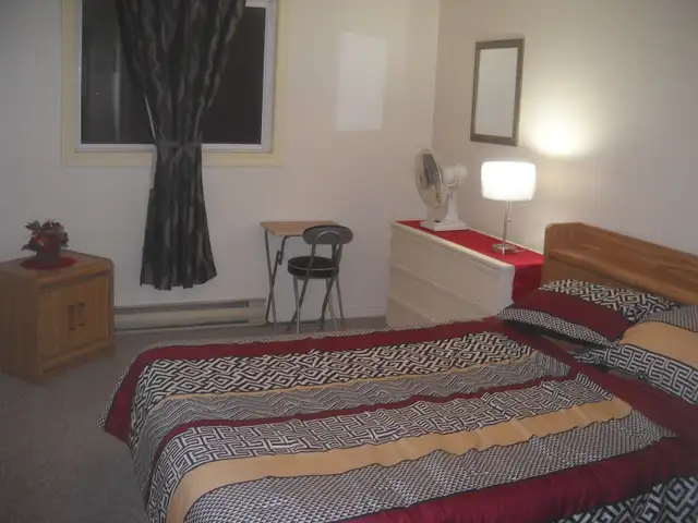 LARGE ROOM IN PEACEFUL HOME/MAY1ST OR JUNE 1ST