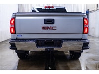 **ACCIDENT FREE - MECHANICALLY CERTIFIED** 106,279 KM This 2018 GMC Sierra 1500 4x4 Crew Cab SLE Kod... (image 7)
