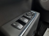 Engine: 5.3L ECOTEC3 V8 L/100Km City: 15.9 L/100Km Hwy: 13.0 Safety Equipment Airbags, Dual-stage fr... (image 8)