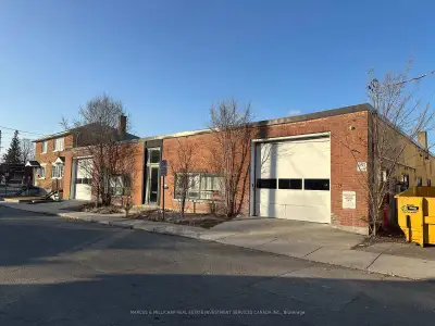 Versatile 10,814 SF Industrial property in a prime Ottawa location. This well-maintained warehouse f...