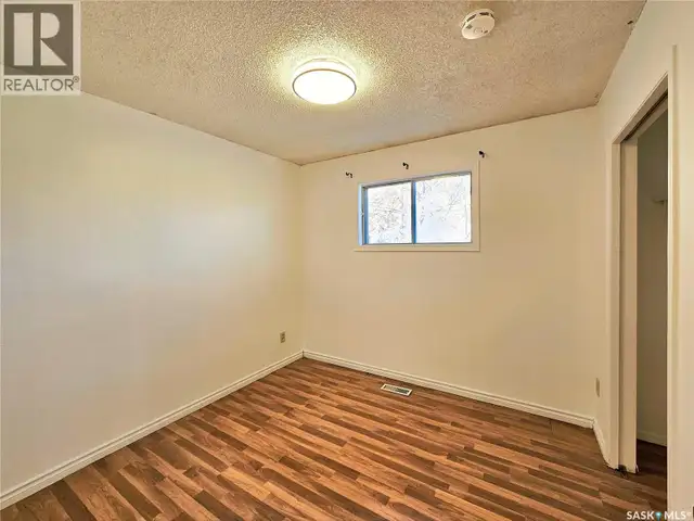 242 - 244 Wakabayashi WAY Saskatoon, Saskatchewan in Houses for Sale in Saskatoon - Image 12