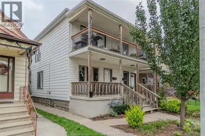 Perfectly located steps from Windsor’s scenic waterfront trail and close to major transit routes, th...