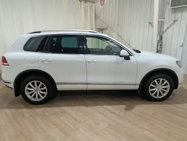 2015 Volkswagen Touareg 3.6L Comfortline Bluetooth | Heated S... in Cars & Trucks in Calgary - Image 9