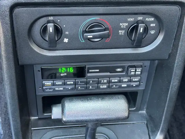 1993 Ford Mustang LX **ALL ORIGINAL FROM FACTORY** in Cars & Trucks in Hamilton - Image 31