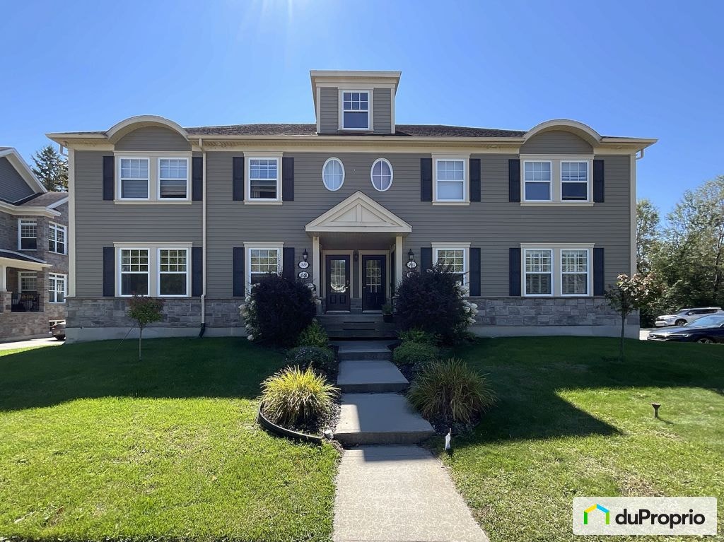 $515,000 - Condominium for sale in Sherbrooke (Jacques-Cartier) — photo 1
