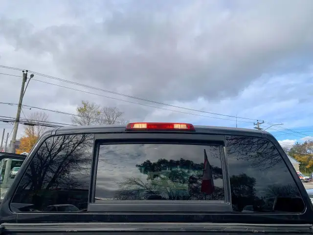 2015 NISSAN TITAN CREW 4X4 1 OWNER CERTIFIED in Cars & Trucks in Guelph - Image 15