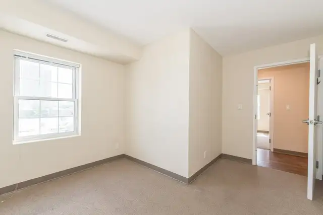 Student Rooms Available Steps From Laurier!! - Furnished Rooms!! in Room Rentals & Roommates in Kitchener / Waterloo - Image 2