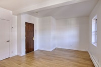 Akelius studio apartment for rent. Located near Aylmer in the Milton Park neighborhood, Montreal. pr... (image 2)