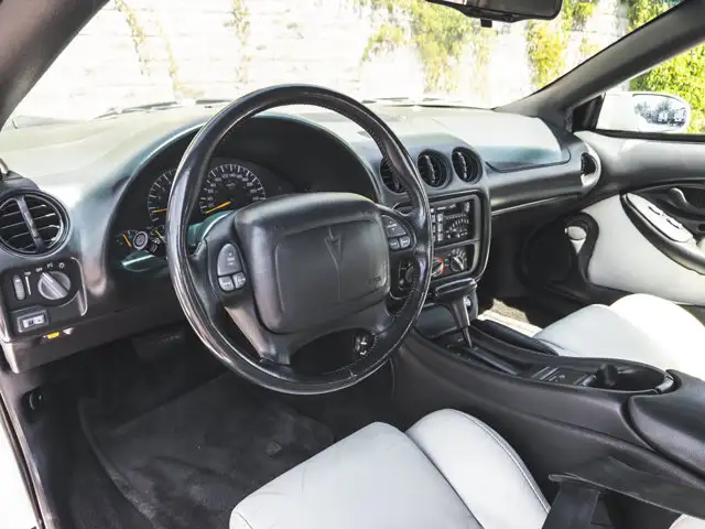 1995 Pontiac Firebird Trans Am | One Owner | Island car in Cars & Trucks in Cowichan Valley / Duncan - Image 17