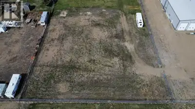 Prime industrial opportunity in the growing community of Bassano. This 0.66 acre industrial zoned va...