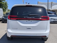 This Chrysler Pacifica has a dependable Regular Unleaded V-6 3.6 L/220 engine powering this Automati... (image 6)