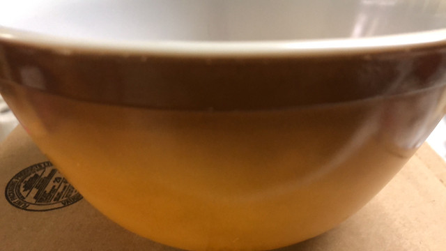 PYREX (SEE PIC FOR PATTERN) PLAIN WITH ORANGE / BROWN COLOURS in Kitchen & Dining Wares in City of Toronto