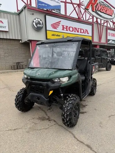 ***FINANCING AVAILABLE!!!*** Price is all-in except GST Call in to Riverside Honda & Ski-Doo today a...