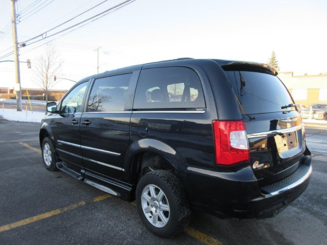 WHEELCHAIR VAN 2011 TOWN AND COUNTRY FULL POWER CONVERSION, MINT in Cars & Trucks in City of Halifax - Image 3