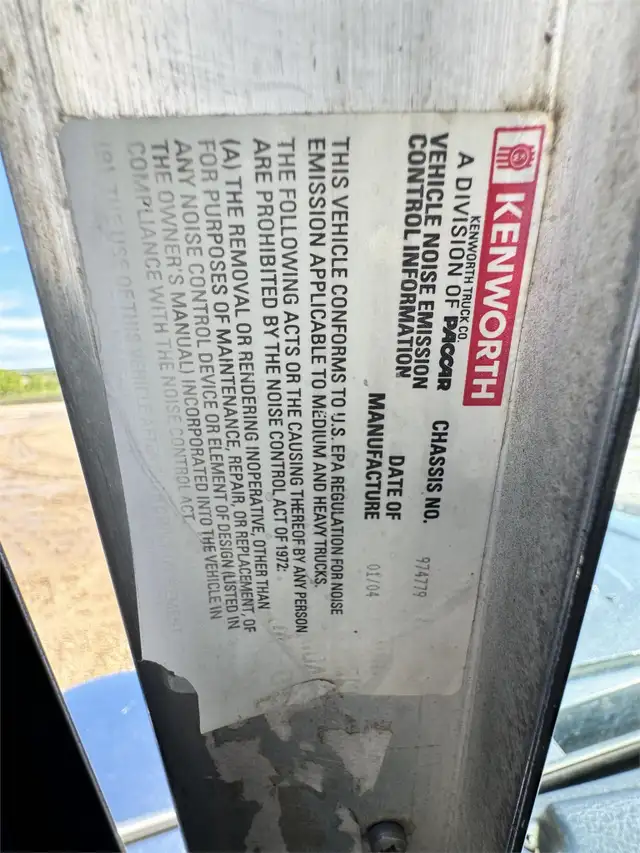 2004 KENWORTH T800 in Heavy Trucks in Ottawa - Image 19