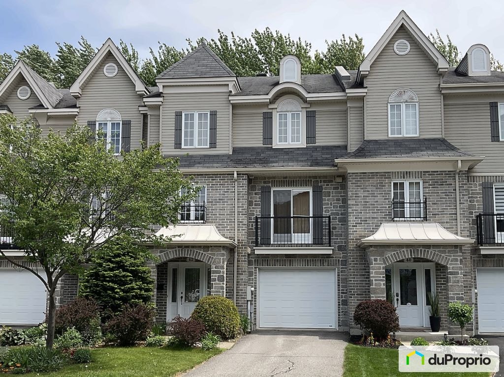 $479,000 - Townhouse for sale in St-Charles-Borromée — photo 1