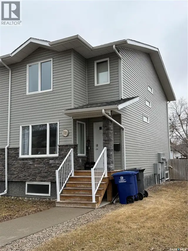 529 Alexandra STREET Weyburn, Saskatchewan in Houses for Sale in Regina - Image 2