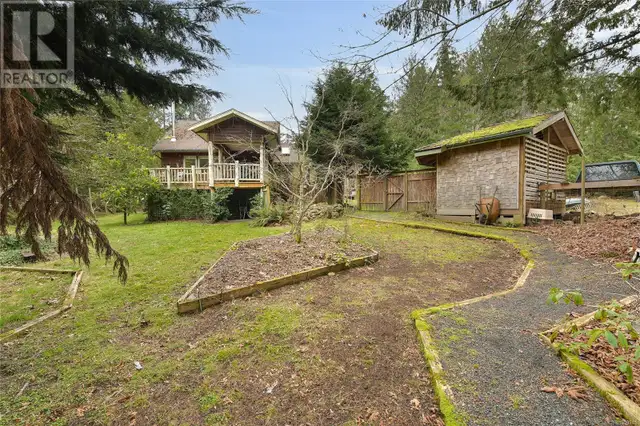 300 Bonsai Pl Qualicum Beach, British Columbia in Houses for Sale in Parksville / Qualicum Beach - Image 23