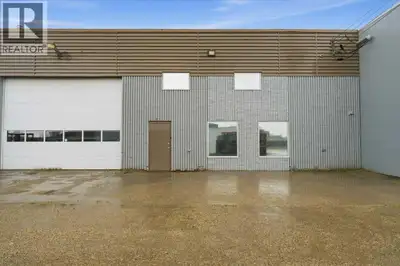 Total Monthly Payment $3,958.33 + gst. FOR LEASE: Shop/Office, Easy Access 2,500 sq.ft. in multi-ten...
