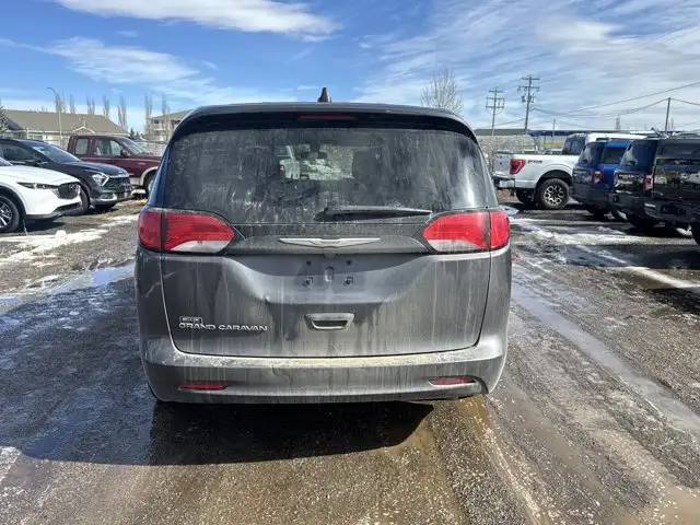2021 Chrysler Grand Caravan SXT in Cars & Trucks in Calgary - Image 7
