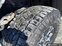 WHEELS: 17 X 7.5 POLISHED W/BLACK POCKETS -inc: Aluminum (STD),COLD WEATHER GROUP -inc: Heated Steer... (image 9)