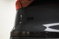 This Audi Q5 boasts a Intercooled Turbo Premium Unleaded I-4 2.0 L/121 engine powering this Automati... (image 7)