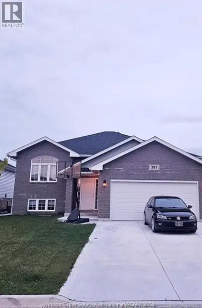 EXPERIENCE THE TRUE CHARM WITH A CHARACTER, This New Detached house Located in River Ridge Estate in...