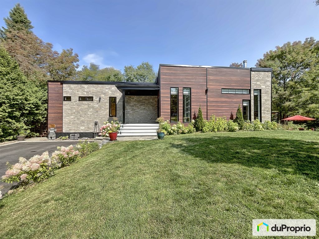 $739,000 - Bungalow for sale in Ste-Brigitte-De-Laval — photo 1