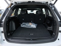 Welcome to 400 Chrysler Dodge Jeep Ram. 3.6L V-6 engine for powerful performance - 4x4 drive for exc... (image 8)