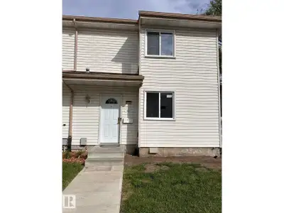 Welcome to this charming 2-storey townhouse in the heart of Meyokumin! Available for rent starting S...