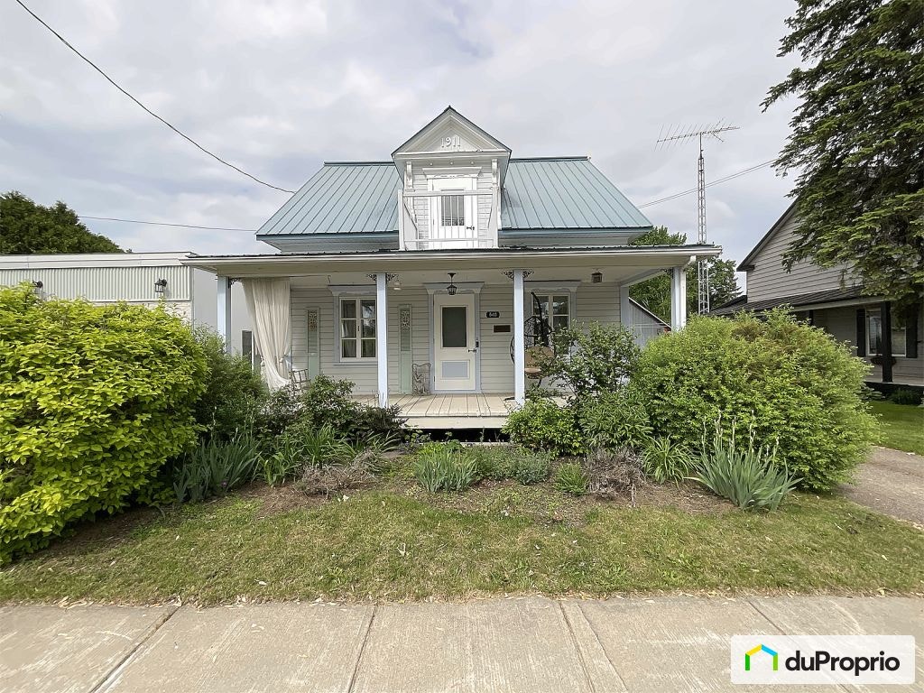$500,000 - 2 Storey for sale in St-Justin — photo 1