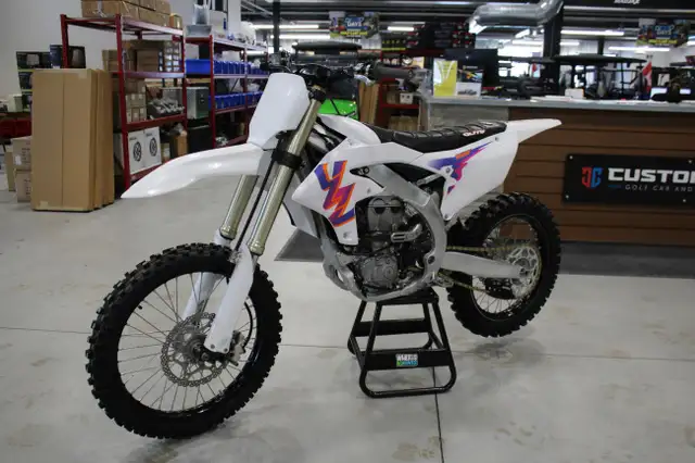 2024 Yamaha YZ250F Dirt Bike - 50TH Anniversary Edition in Dirt Bikes & Motocross in Trenton - Image 3