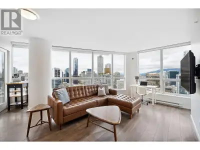 Welcome to the Capital Residences! Located in the heart of downtown this stunning condo offers every...