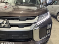 Le Mitsubishi RVR 2020 version SE AWD MAGS CAMERA RECUL CRUISE A/C usagé offert chez AutoStudio 72 à... (image 6)