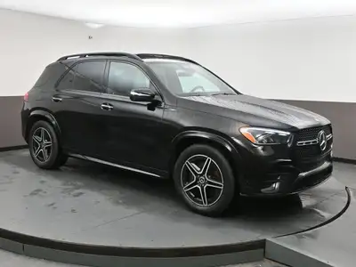 The 2024 GLE450 Exclusive trim delivers a refined, comfort-oriented luxury SUV experience that empha...