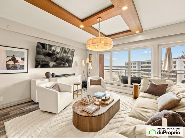 $985,000 - Condominium for sale in Pointe-Claire — photo 1