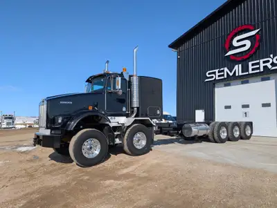 1 Owner!! 2005 Kenworth T800 Tandem Steer Tri Drive cab and chassis tridem KMS: 191,095 Over 70k in...