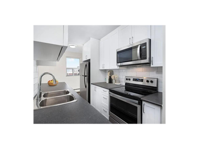 OPEN HOUSE: Saturday, February 21 | 1-4pm | LOVE WHERE YOU LIVE: Get Your First Month Free! | Welcom...