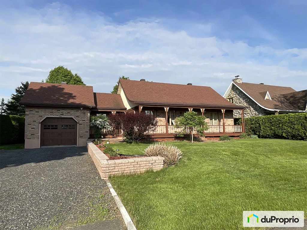 $395,000 - Bungalow for sale in Ste-Marie — photo 1
