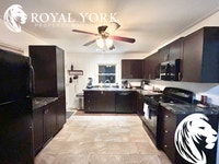 ** OPEN 24/7 - CALL: 437-561-9900 ** 2 Bedrooms, 1 Bathroom, Near Parks, Public Transportation, Bus... (image 8)