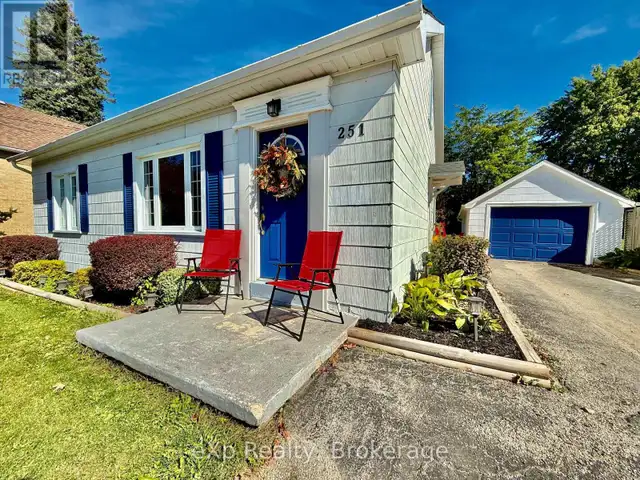 251 11TH AVENUE Hanover, Ontario in Houses for Sale in Owen Sound - Image 3