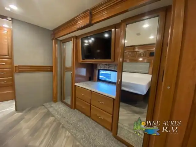 2018 Fleetwood RV Discovery 38K only 14,584 Miles in RVs & Motorhomes in Moncton - Image 34